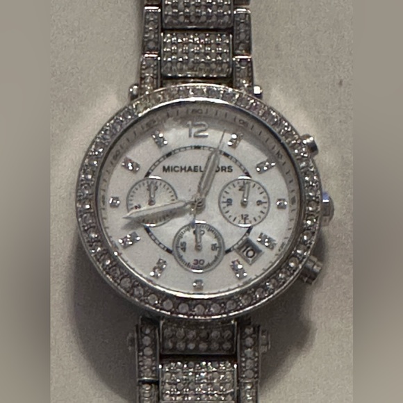 Authentic Michael Kors Crystal Silver Watch - Picture 2 of 4